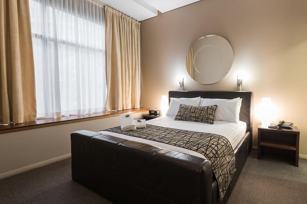 Clarendon Hotel ニューカッスル エクステリア 写真