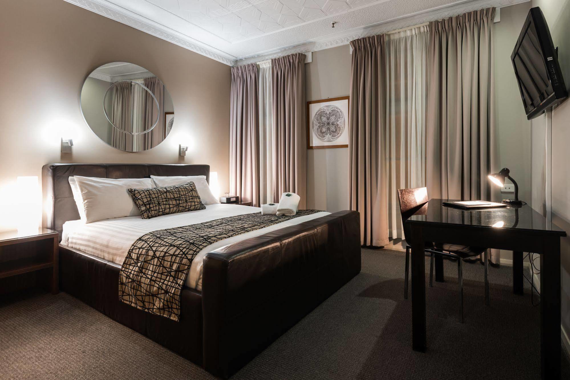 Clarendon Hotel ニューカッスル エクステリア 写真